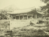 원래 소재지가 지금의 청와대 자리였던 위 문화재는, 1928년 일본 동단인 진언종 측에 무상으로 대여된 후 해체되어 일본식 사찰 용광사(지금의... 