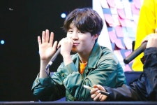 Jimin || BTS LY 轉 Tear Fansign at Hongdae [180603] #방탄소년단 | 61 kg