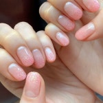 1,417 Likes, 8 Comments - 홍대네일샵 (@nail_ho) on Instagram: “#글리터그라데이션 #핑크글리터 #글리터네일... 