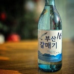 [덕소에서한장] 부산갈매기님께서 갖다주신 부산갈매기 입니다. 무학에서 출시한 좋은데이 부산갈매기 19도에 이은 16도 소주입니다.... 