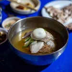 Instagram의 아가리파이터님: “#낙원동맛집#유진식당 _ 평양냉면 가격이 좋기로 유명한 낙원동 유진식당을 단체로 방문했습니다... 