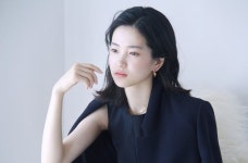 고급스러운 분위기 김태리 사진 모음 | 연예인, 배우, 패션