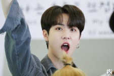 Pin page 우당탕 와다다 댕댕이 위아이(WEi)