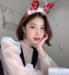 디어제리 on Instagram: “🎄Merry Christmas! 싸랑해요오💚 스토리에서 여러분들이 준 답장 읽고있어요 히히 행복하다...