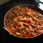 낙곱새: [재료=2인분] 낙지 1마리, 곱창(또는 막창) 200g, 칵테일새우... 1+1/2컵 [낙곱새 양념 재료] 고추장 2큰술, 고춧가루 1큰술, 국간장... 