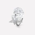 골드 및 다이아몬드 화인 주얼리 | CHANEL 샤넬 On display - Sous le Signe du Lion ring - J4657 - Front view - Zoom | Fine... 