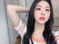 Pin on Anauncer 이지현 아나운서🐰 on Instagram: “생귤탱귤 오렌지 과즙팡팡🍊🍊🍊 @midamizm” | 오렌지