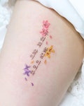 주영 타투 _홍대타투 꽃타투 꽃다발타투 탄생화타투 나비타투 on Instagram: 우리의 삶이 꽃길 이어라 🌸🌼🌷🍃