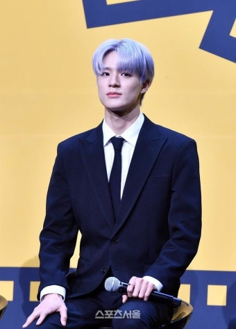 Ghim của jenoxygen trên Lee Jeno [NCT Dream] trong 2023