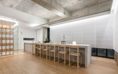 애이치한의원 Aeichi Korean Medical Clinic, Yongin, South Korea, BY SEOG BE SEOG - 2020 | 클리닉 디자인, 대기실 디자인, 인테리어... 