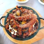 2일차 점심 #인스타 에서 #산방산맛집 으로 검색해서 찾은 곳 양념에 밥 비벼 먹으면 꿀맛👏 #순천미향 #전복문어흑돼지삼합 #은호in제주🌴