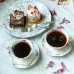 Pin page Instagram의 atelier421님: “지난 주말 티타임 사진 ☕️ #커피 #antique #antiqueteacup #아스티에드빌라트 #onthetable... 