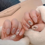 안어울려서 칼라 바꾸기전에 한장ㅋㅋㅋㅋㅋ💗 . ❄️디자인 사용 시 출처 남겨주세요” | 반짝이는 네일, 매니큐어 디자인, 네일아트