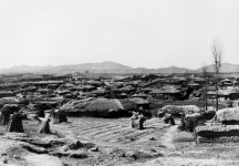 [시간여행 광복70주년]우리가 살던 그 집 광복 70주년 시간여행 &#39;우리가 살던 그 집&#39; 　 식민지로부터 해방된 이후, 우리의... 