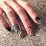 2,109 Likes, 12 Comments - 유니스텔라 네일_박은경 (@nail_unistella) on Instagram: “갑옷 #chromenails #nailhelmets... 