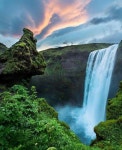Skogafoss, Iceland. Photo by @thomaseckhoff | 폭포