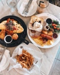 𝐽𝑜𝑜’𝑠 𝑀𝑜𝑚𝑒𝑛𝑡 on Instagram: “#  #서래마을브런치맛집 37.5  옷을 사랑하는 두 사람이 만나면 끝이 없는... 
