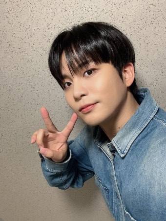 Pin von ATEEZ(에이티즈) auf JONGHO (종호)