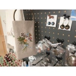 공방 한켠~~ #케이블루자수공방 #케이블루 #일산 #일산자수수업 #케이블루의프랑스자수스티치106 | 수공예, 수공예 자수