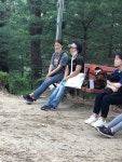 Pin page 음악듣기 나뭇잎을 덮고 꽃잎을 입고 구름위에서 잠을 자도 좋아요. 준비물 블루투스스피커: jbl 곡명: 작은 위로... 