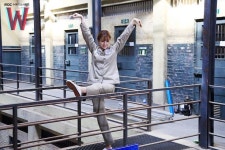 MBC DRAMA <W> on Instagram: “월요병을 이겨내기 위한 #W 비하인드컷 선물🎀 #더블유#이종석#한효주#MBC#평범한소시민이... 