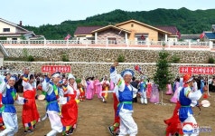 평안남도,자강도,강원도,량강도의 여러 농촌마을에서 새집들이 진행 - People Move into New Houses in DPRK - in 2023