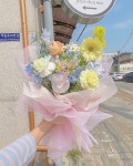 여주꽃집 플레르쉐무아 대형꽃다발 on Instagram: 🌸fleur chez moi(플레르 쉐무아) 피드 사진보고 요청해주신 꽃다발... 