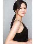 Pin page 배우프로필 개인화보 [고르덴작업실] on Instagram: “✨ - 3월 예약 1월 말이나 2월 초 오픈 예정입니다 1월 예약대기... 