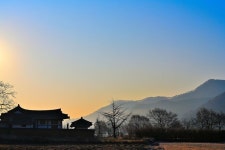 미세먼지로 목이 칼칼한 요즘 안동 하회마을로 겨울 여행을 떠났습니다.안동하회마을겨울여행사진출사추천민박동보재 > 어둑한 - 2020... 