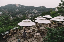 Sanmotungi • 산모퉁이 — Greysuitcase | Concept architecture, Backyard area, Outdoor cafe