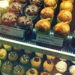 일기/다섯시 기록&미투 카테고리의 글 목록 (9 Page) 다섯시 기록. 역시 밖이 좋다. 큰 서점도, 문구점도, 머핀가게도.