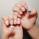 102 Likes, 2 Comments - Nail artist. Sunny💅 (@sunny_byeon) on Instagram: “#스와로브스키네일 스와 자개네일❄️ . 12월 예약 몇타임... 