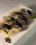 #제품제공 🐟고등어봉초밥 / Saba Oshizushi... 고등어봉초밥입니다. 꼬소한 맛과 도톰한... 명이나물의 상큼한 맛이 고등어봉초밥과도 꽤나 잘... 
