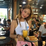 까매지고 싶지않았지만 까맘+10  카야토스트 싱가폴이랑 맛똑같고  커피는 너무 달지만 오렌지 주스는 진짜 생과일이라 짱맛... 