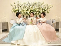 반가의우리옷 반가의우리옷 | Flower girl dresses, Korean traditional dress, Traditional dresses