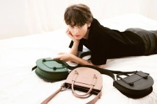 [LAVIE N ROSE라비앤로즈]U bag_Deep green | Bolsos de cuero, Bolsos, Carteras