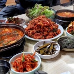 Instagram의 맛두더지_맛과연애M&A가학자님: “#천호동 #군산식당 . . 날씨도 쌀쌀해지는 천고맛비의 계절 가을 하늘이 높으니 맛집으로... 
