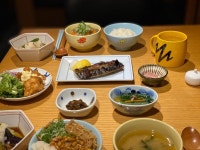 하카타나카 - 홍대입구역 정통 일식 / 일반 일식 | 맛집검색 망고플레이트 | 식품 아이디어, 음식, 일식