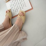 약속해줘 / 꼬임슬리퍼 1cm (4color) - 카키, 머스타드, 블랙, 아이보리 - a_poem - 2021 | 머스타드, 데이트룩, 슬리퍼