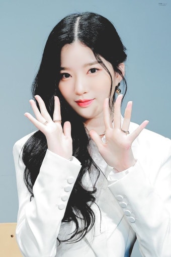 트리플에스(tripleS) 유연 ғʟᴜᴇʀ. on Twitter | Twitter, Chaeyeon, Tripled