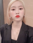 From.오마이걸 지호이거는 내 선물🎁 - 2020 | 소녀, 연예인, 눈 화장