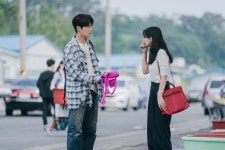 갯마을 차차차 | HOMETOWN CHA-CHA-CHA 갯마을 차차차 | HOMETOWN CHA-CHA-CHA | Kim seon-ho, Korean drama, Cha cha