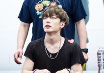김지원닷컴(BOBBY) on Twitter: 170624 #bobby #바비 #バビ 넘나 사랑스럽고 러블리하댜 ㅠ^ㅠ 빨리 컴백 주세효 😚😚 https://t.... 