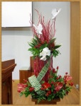 Pentecost에 있는 Nancy H님의 핀 | 꽃꽂이 디자인, 꽃꽂이, 성령
