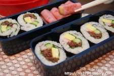 꼬마아이들 가을소풍 도시락으로 쇠고기김밥 어떠세요?(소풍도시락 만들기)