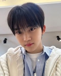 도현네일(do-현Nail) | Pin page 🇰🇷LUN8 BRASIL🇧🇷 on Instagram: "[#도현 08.01.2024]#Dohyun - X ✨️ Eu realmente sinto a sua falta...