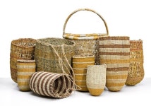 (MANINGRIDA) woven pandanus with natural dyes | 바구니