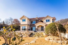 홈트리오 완공사례 HC137022 | 홈트리오 HOMETRIO | House styles, House, Mansions