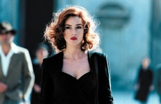 배우에 있는 지은 최님의 핀 | 헐리우드, 헤어스타일, 글 래 머