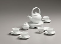 신경희, 한국 <백자양각모란문다기세트, 2018> Kyunghee Shin, Rep. of Korea, Whiteporcelain_Teapot, 2018, 30*30*30